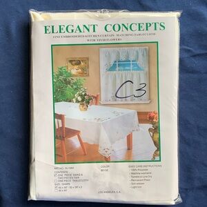 NIP Fine Embroidered Kitchen Curtain (No. XL1064)